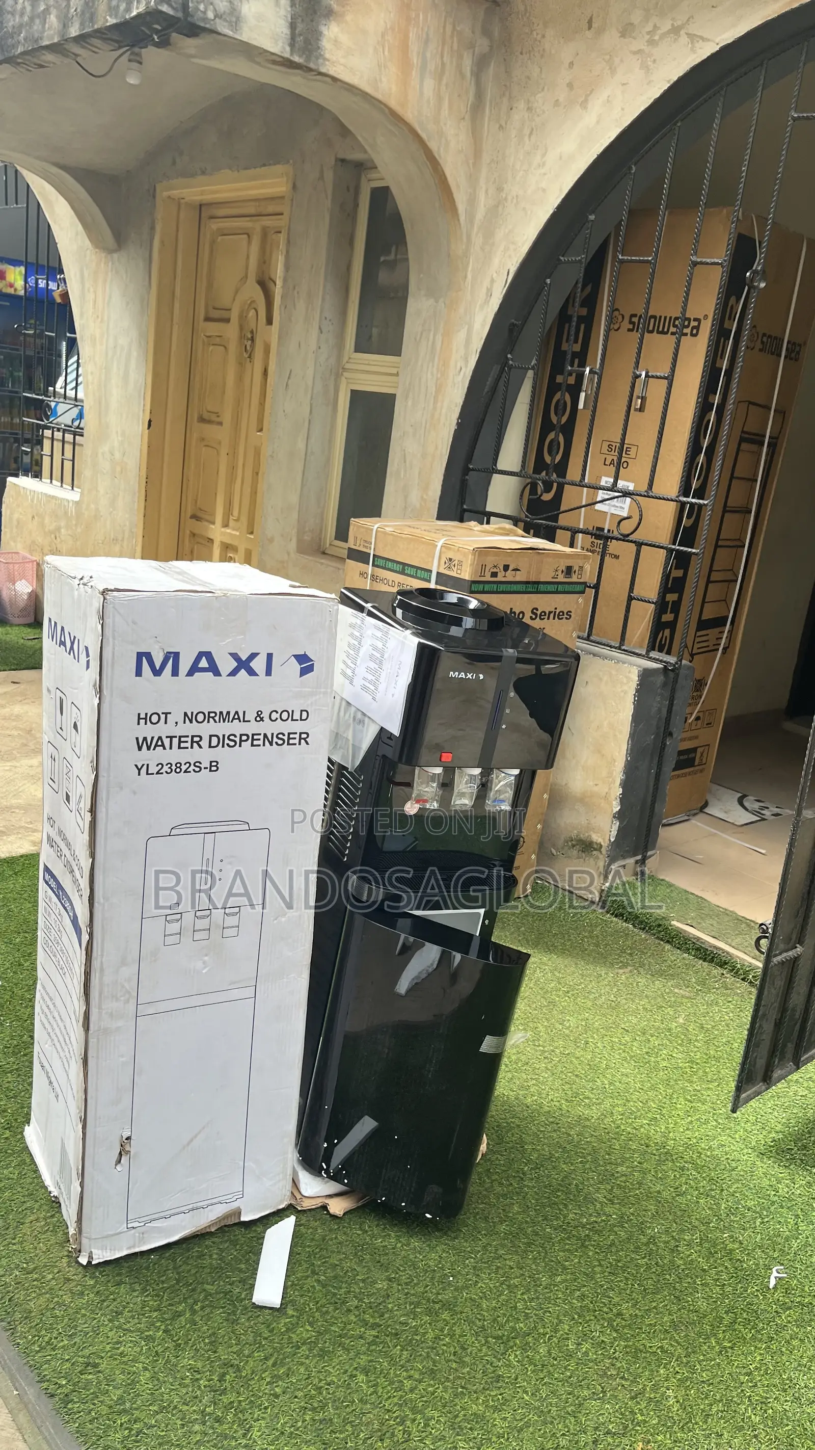 Maxi Water Dispenser Yl2382s-B – Compact Water Appliance Unit