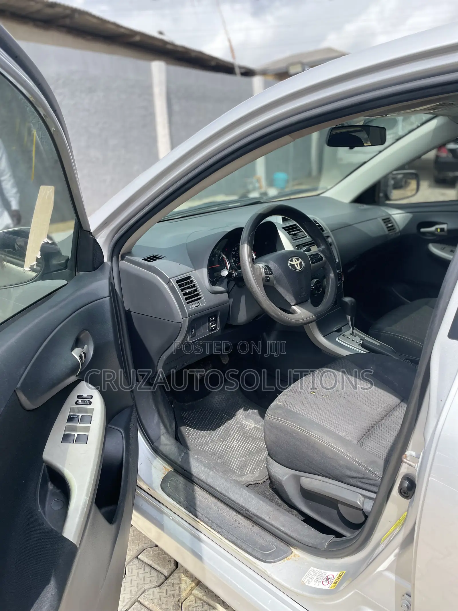 Toyota Corolla S 4dr Sedan (1.8L 4cyl 4A) 2012 Silver