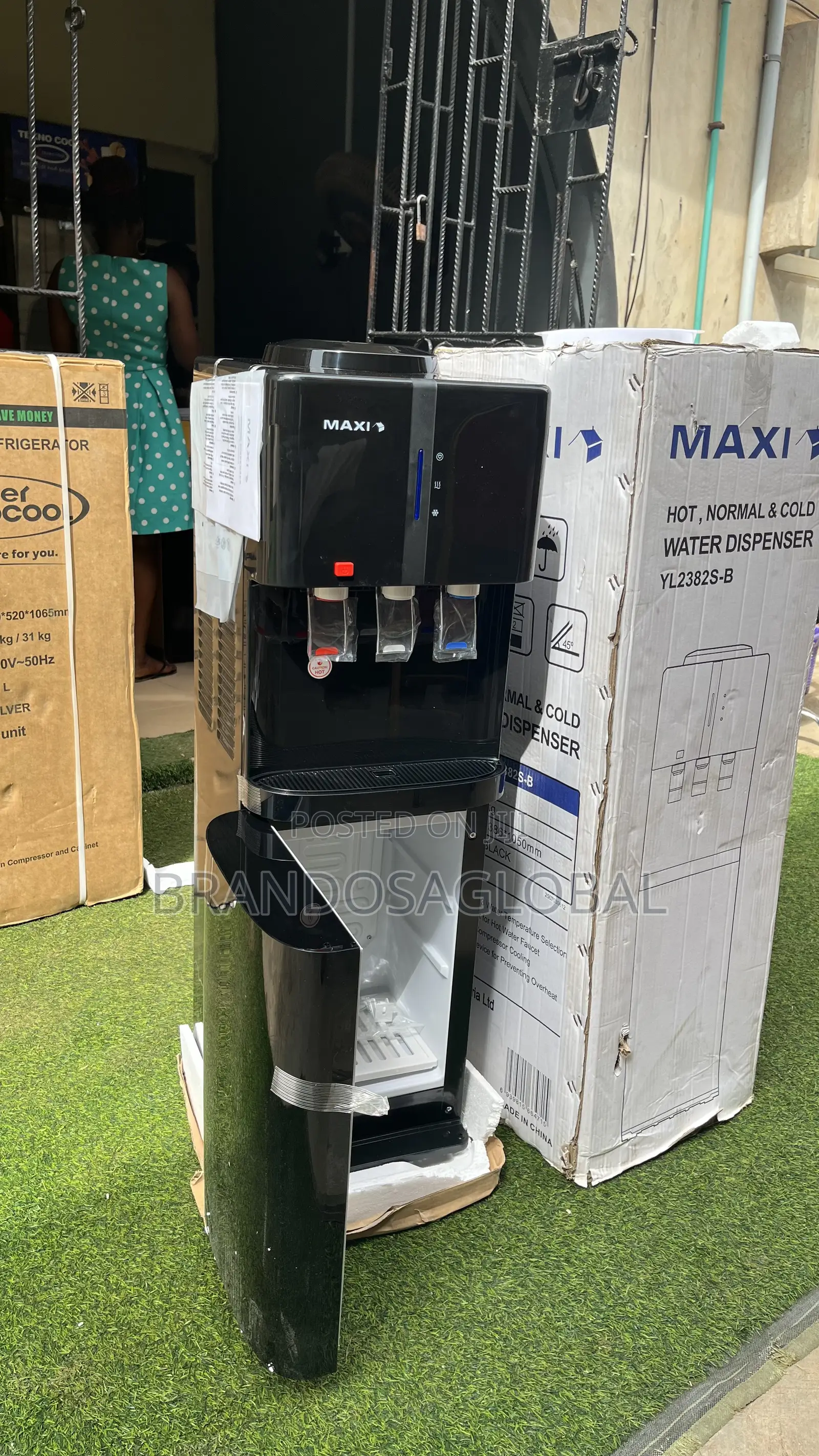 Maxi Water Dispenser Yl2382s-B – Reliable Household Water Machine