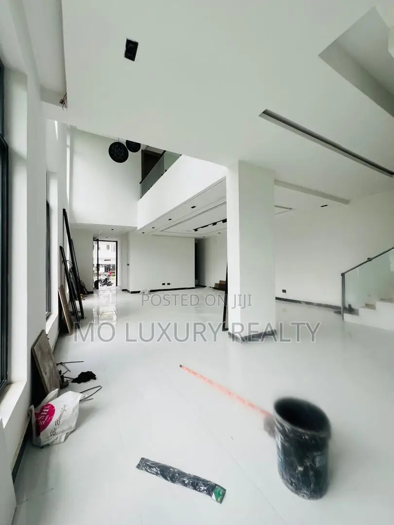 5bdrm Duplex in Ikate for sale