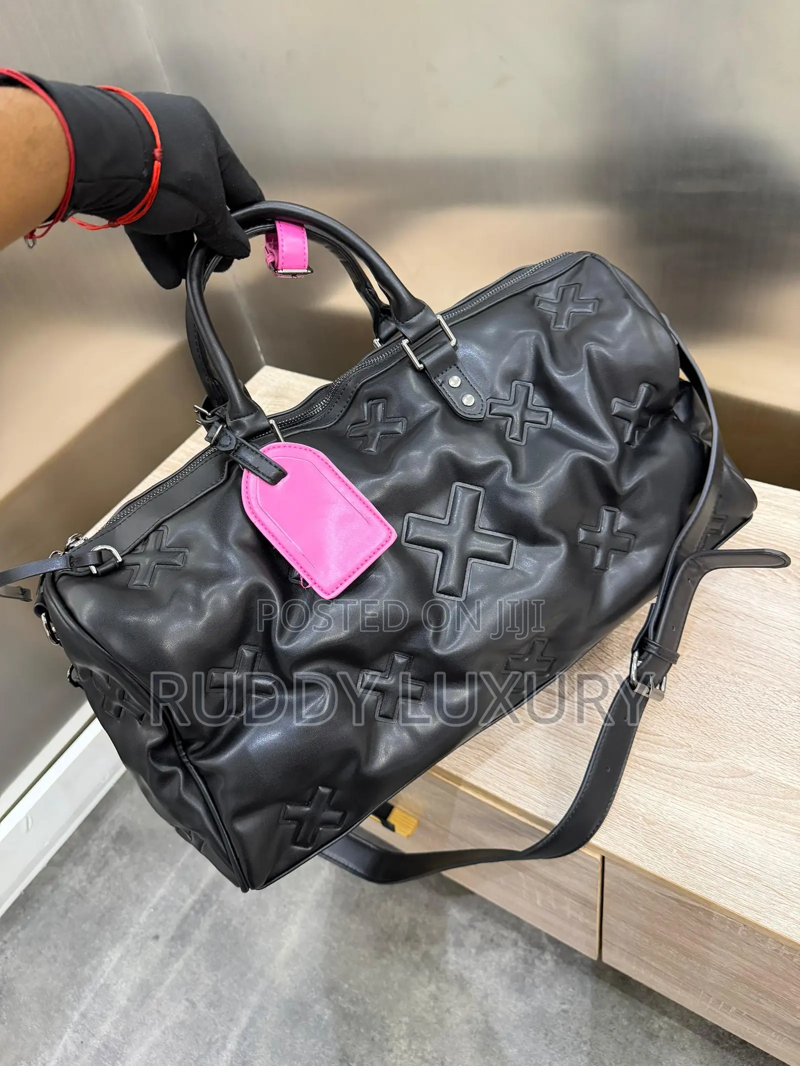 Luxury Lv Bandoulière Puffer Xl Black Lambskin Leather Bag