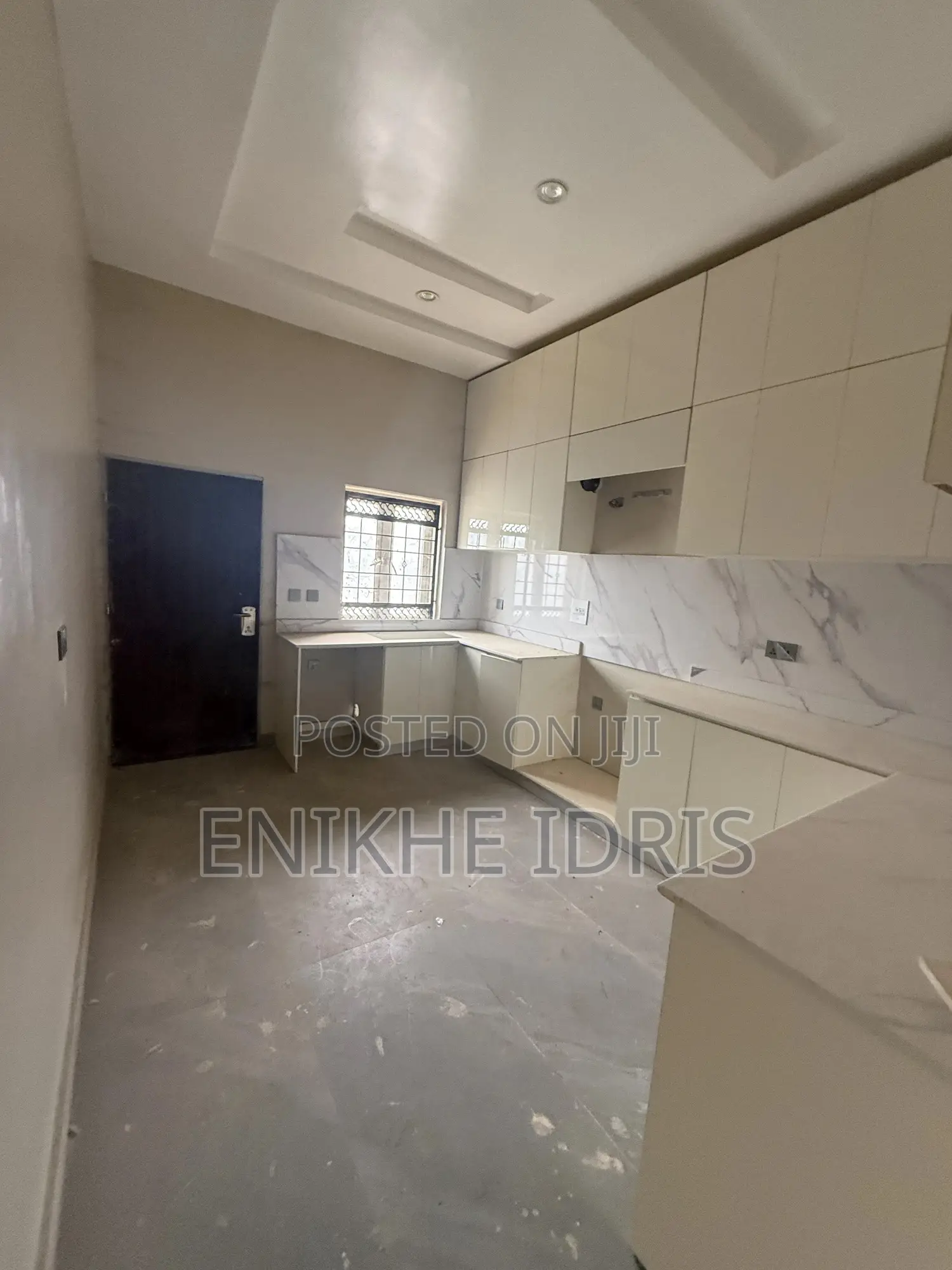 4bdrm Townhouse/Terrace in Guzape Main for sale