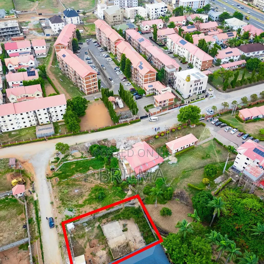800 SQM Land in Katampe for Sale