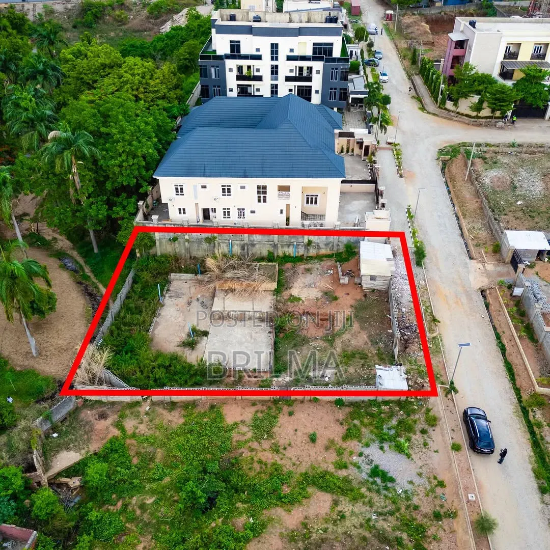 800 SQM Land in Katampe for Sale