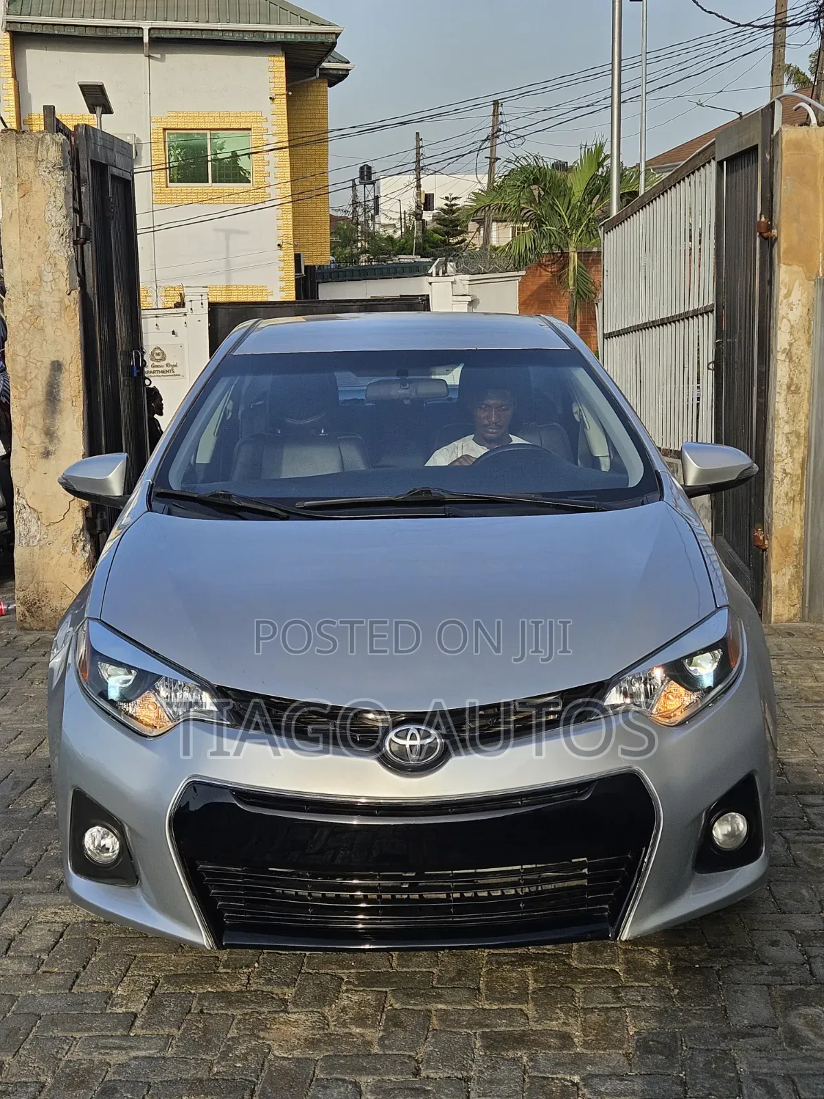 Toyota Corolla S 4dr Sedan (1.8L 4cyl CVT) 2015 Silver