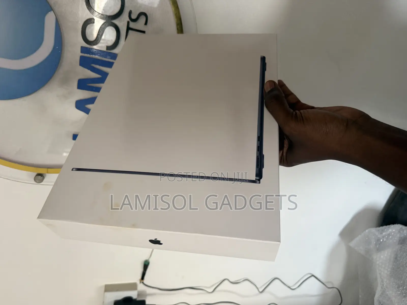 New Laptop Apple MacBook Air 2026 M5 13-inch 16GB Apple M5 SSD 512GB