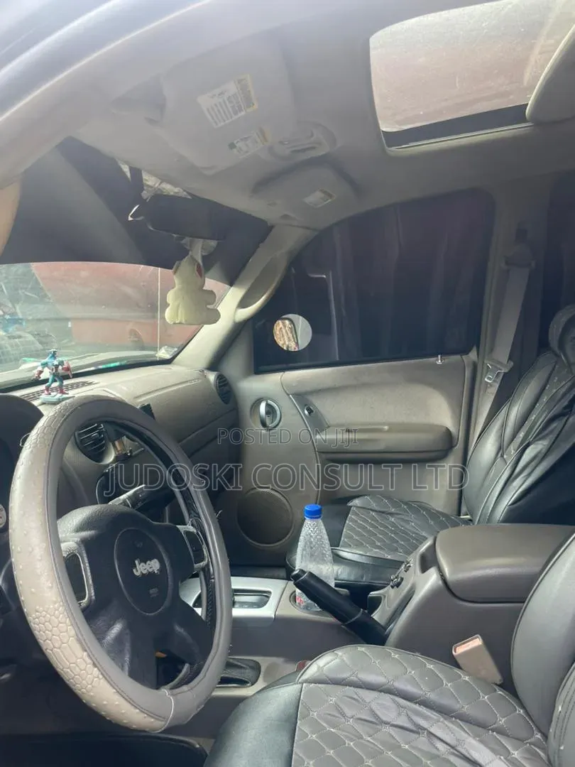 Jeep Liberty 2007 Maroon