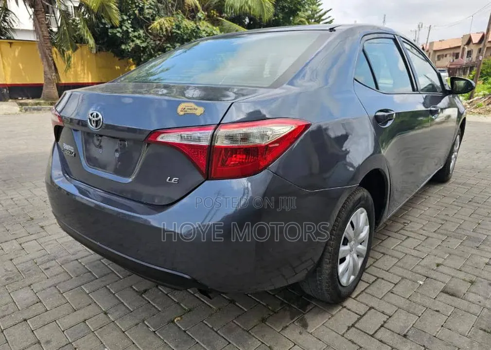 Toyota Corolla LE 4dr Sedan (1.8L 4cyl CVT) 2014 Gray