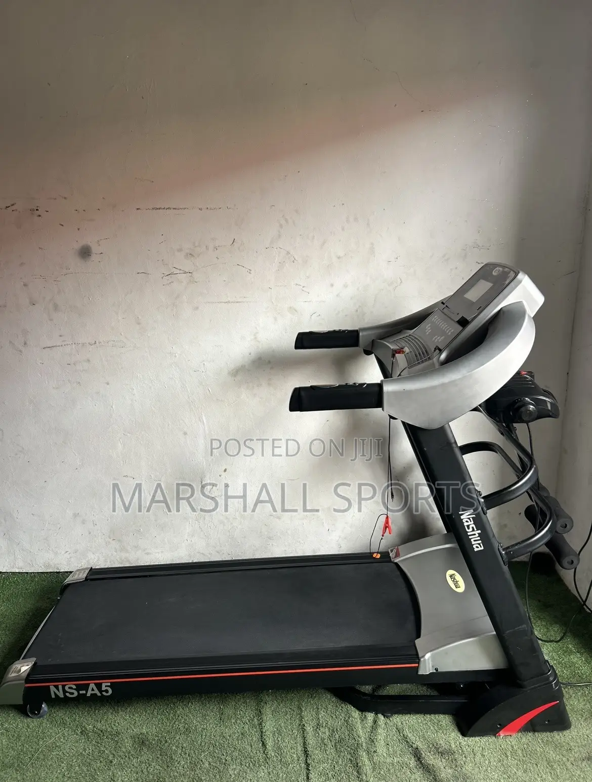 4hp Nashua Treadmill With Massager and Incline