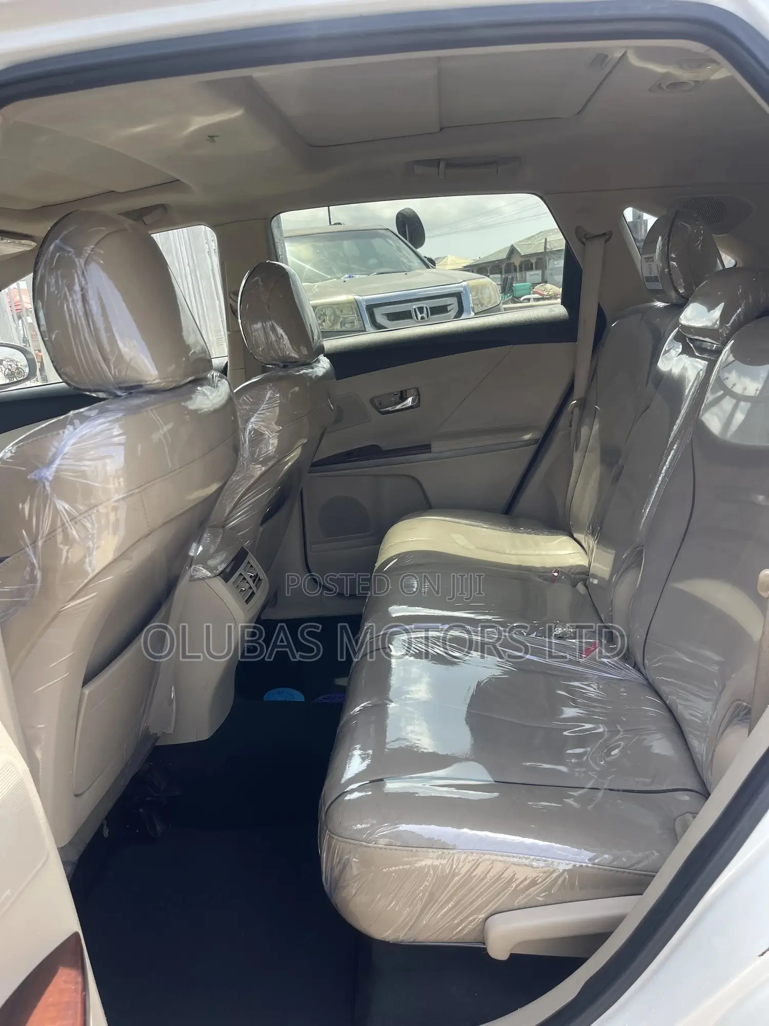 Toyota Venza XLE 2010 White