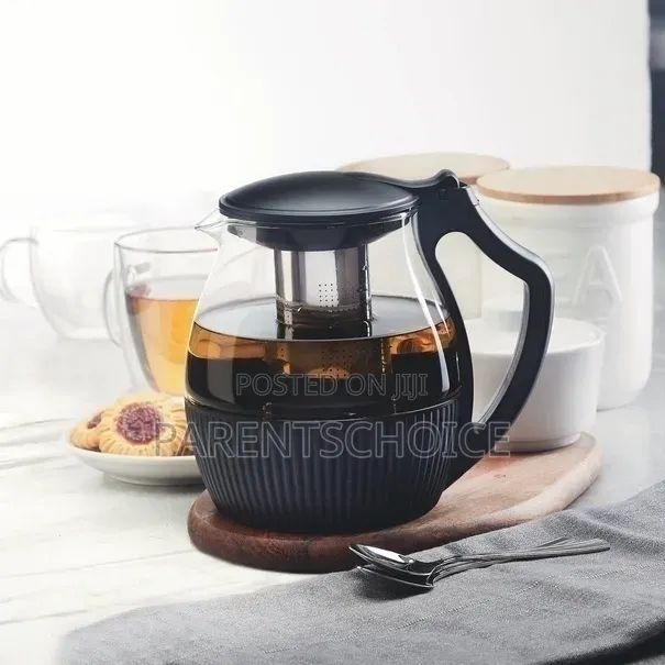 Glass Teapot With a Black Infuser and Holder - 1800ml