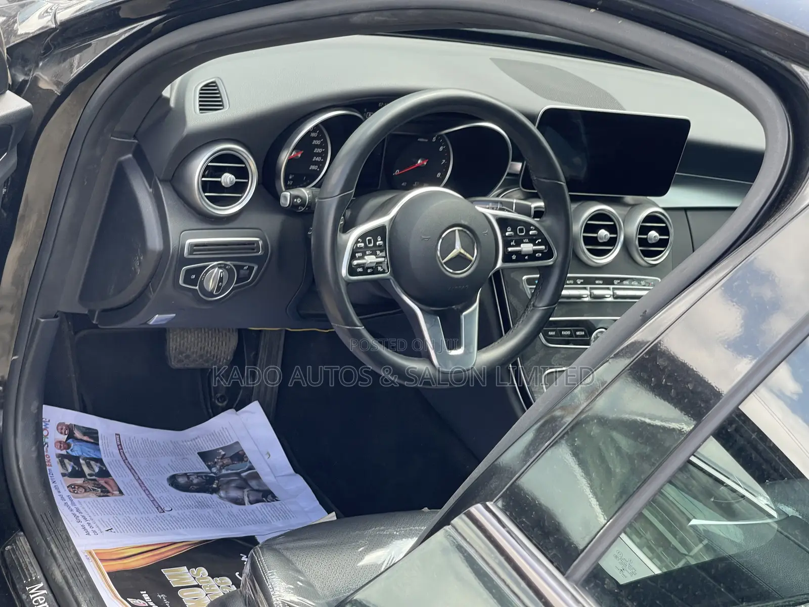 Mercedes-Benz C300 2019 Blue