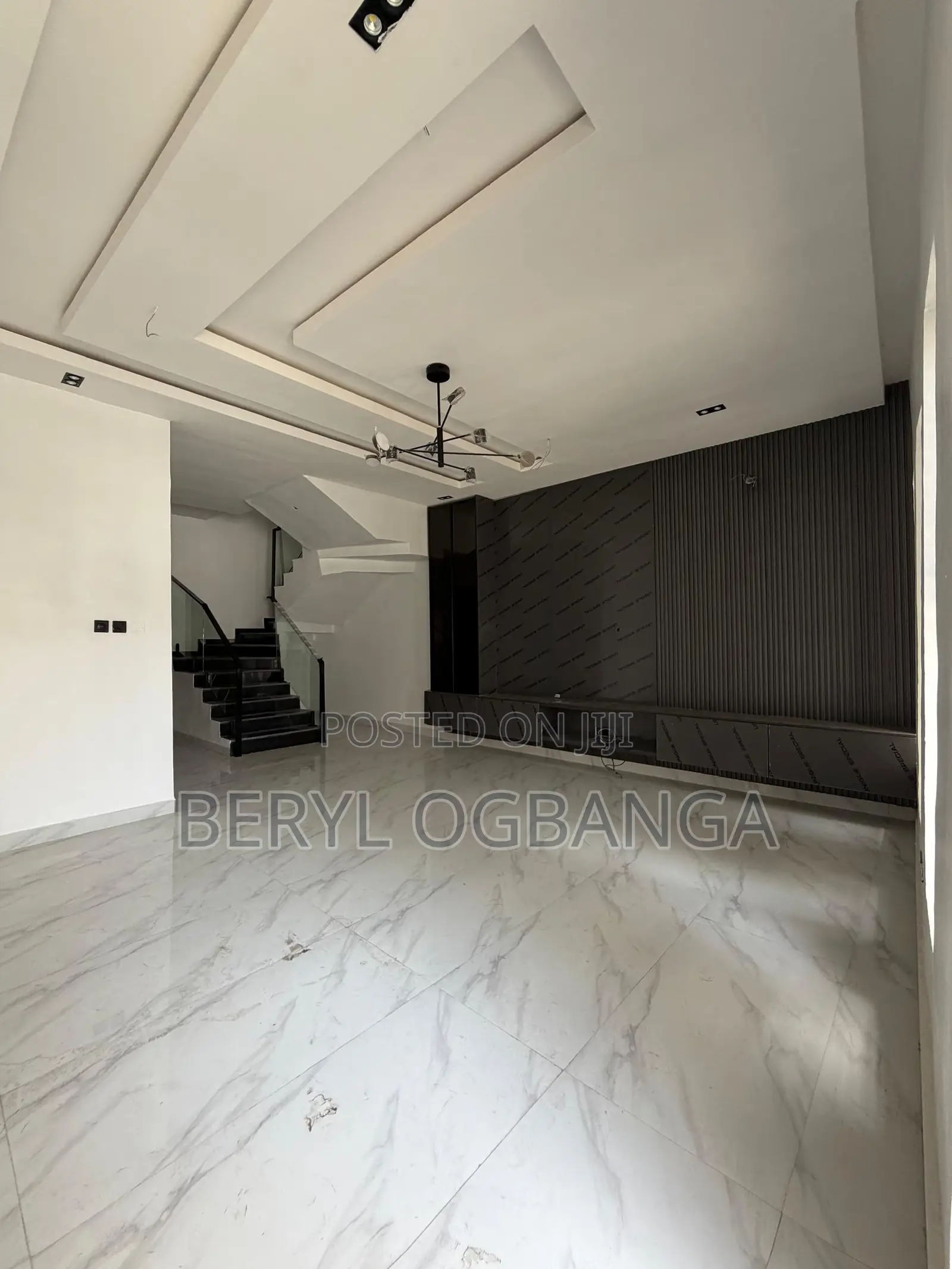 4bdrm Duplex in Lekki Phase 2 for rent