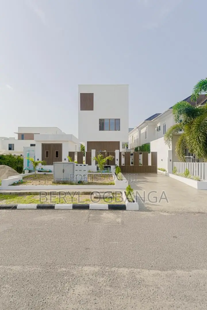 4bdrm Duplex in Lekki Phase 1 for rent