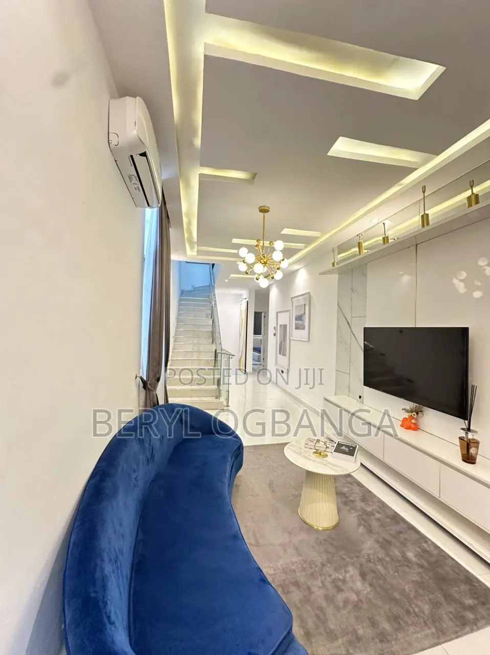 5bdrm Duplex in Idado for rent