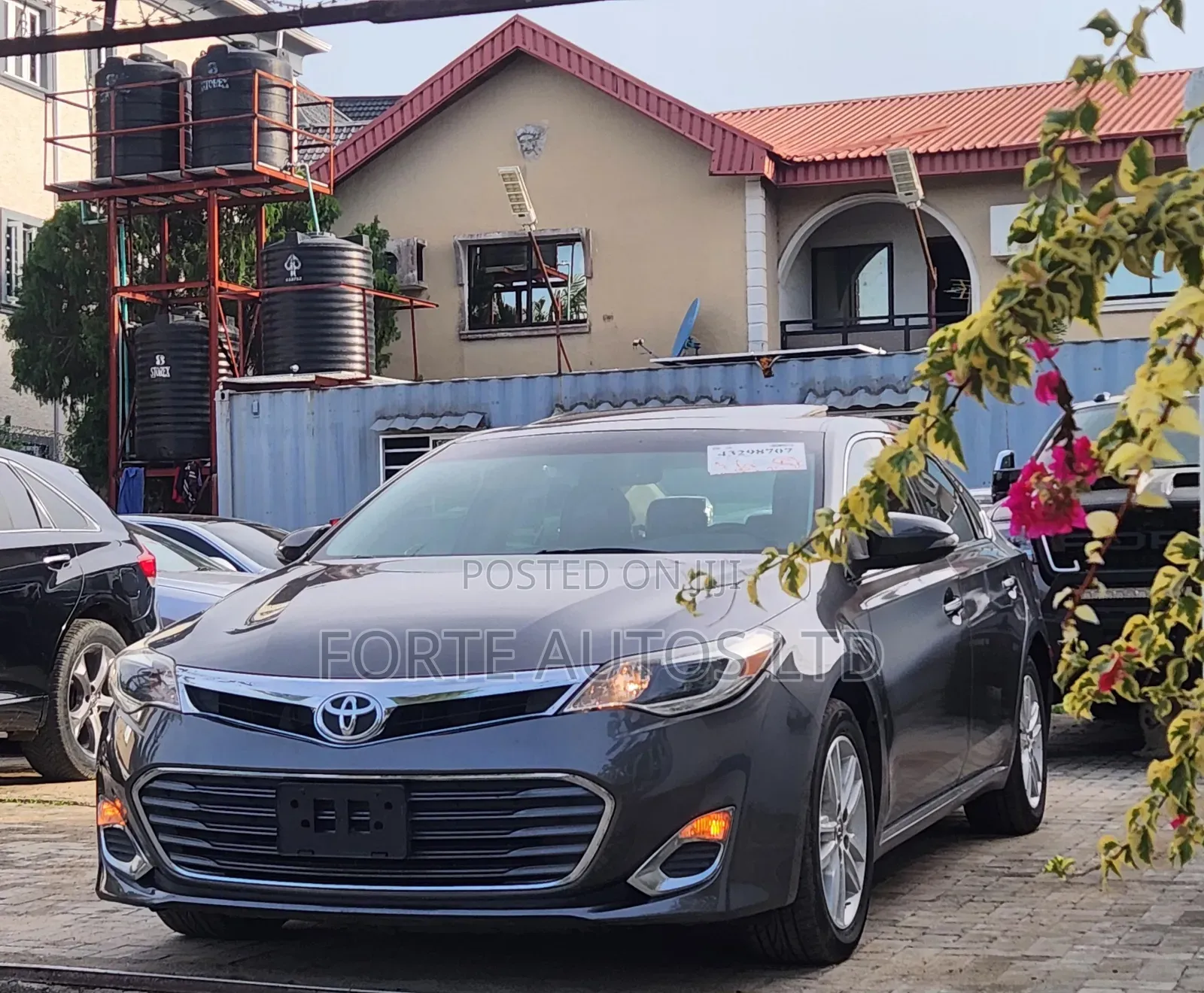 Toyota Avalon XLE Premium 4dr Sedan (3.5L 6cyl 6A) 2014 Gray