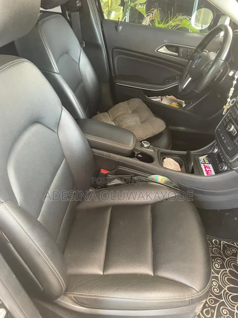 Mercedes-Benz GLA 250 2015 Black