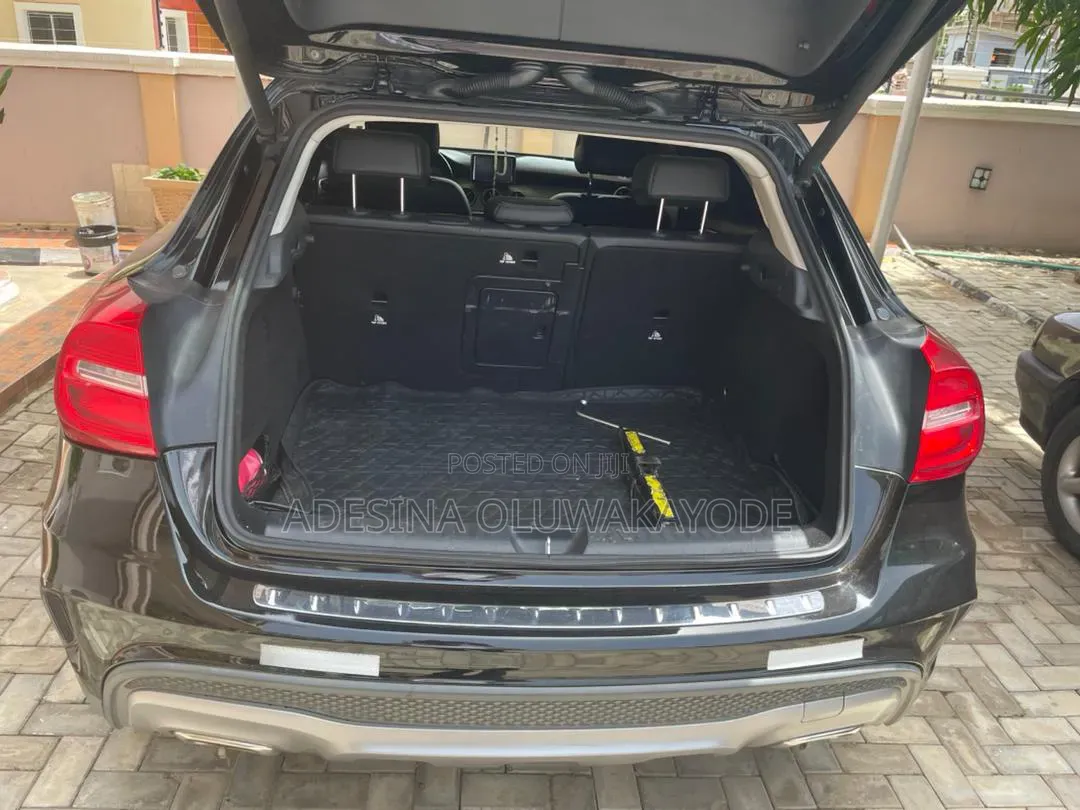 Mercedes-Benz GLA 250 2015 Black
