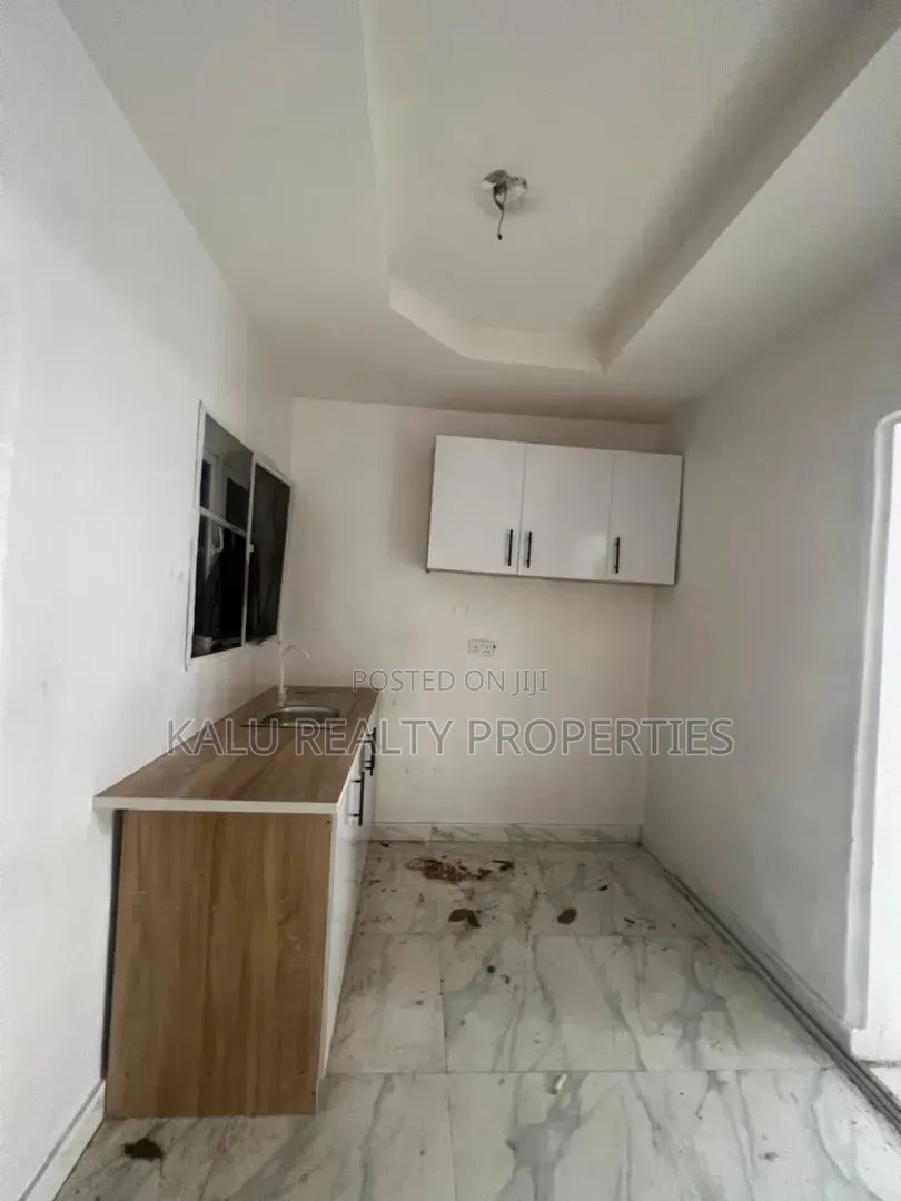 Mini Flat in Osapa London for rent
