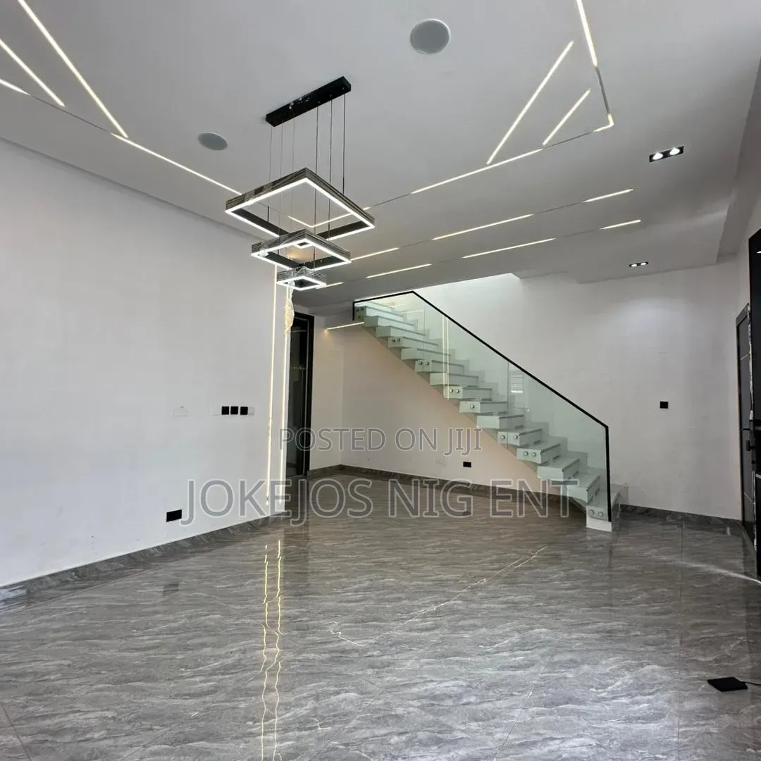 4bdrm Duplex in Ikota Gra Lekki for sale