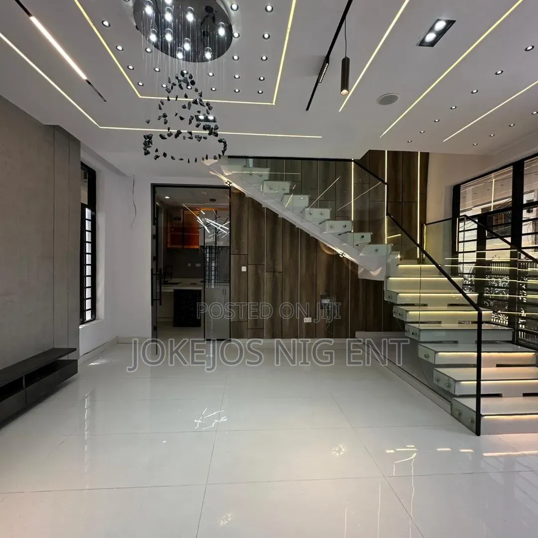 4bdrm Duplex in Ikota Gra for sale