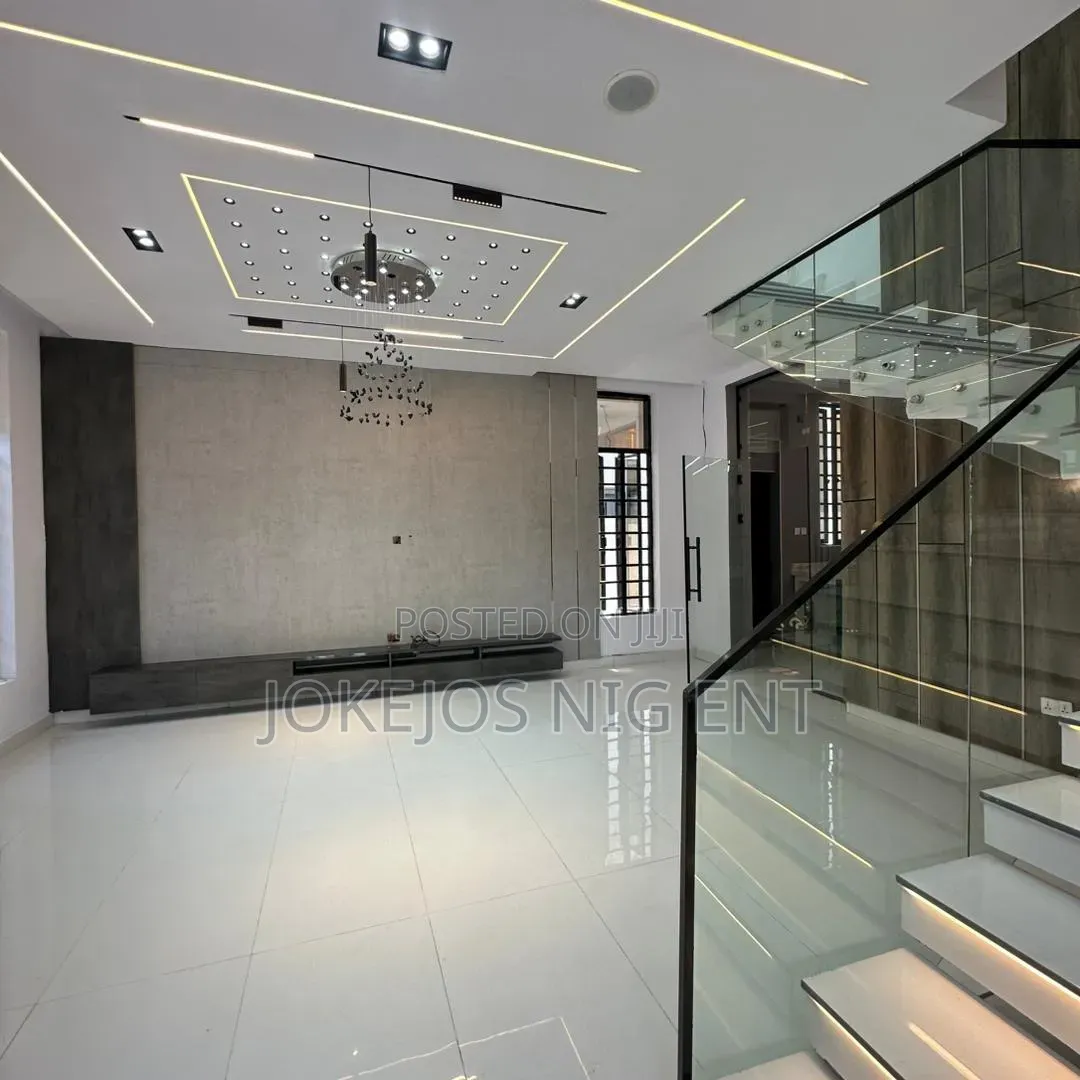 4bdrm Duplex in Ikota Gra for sale