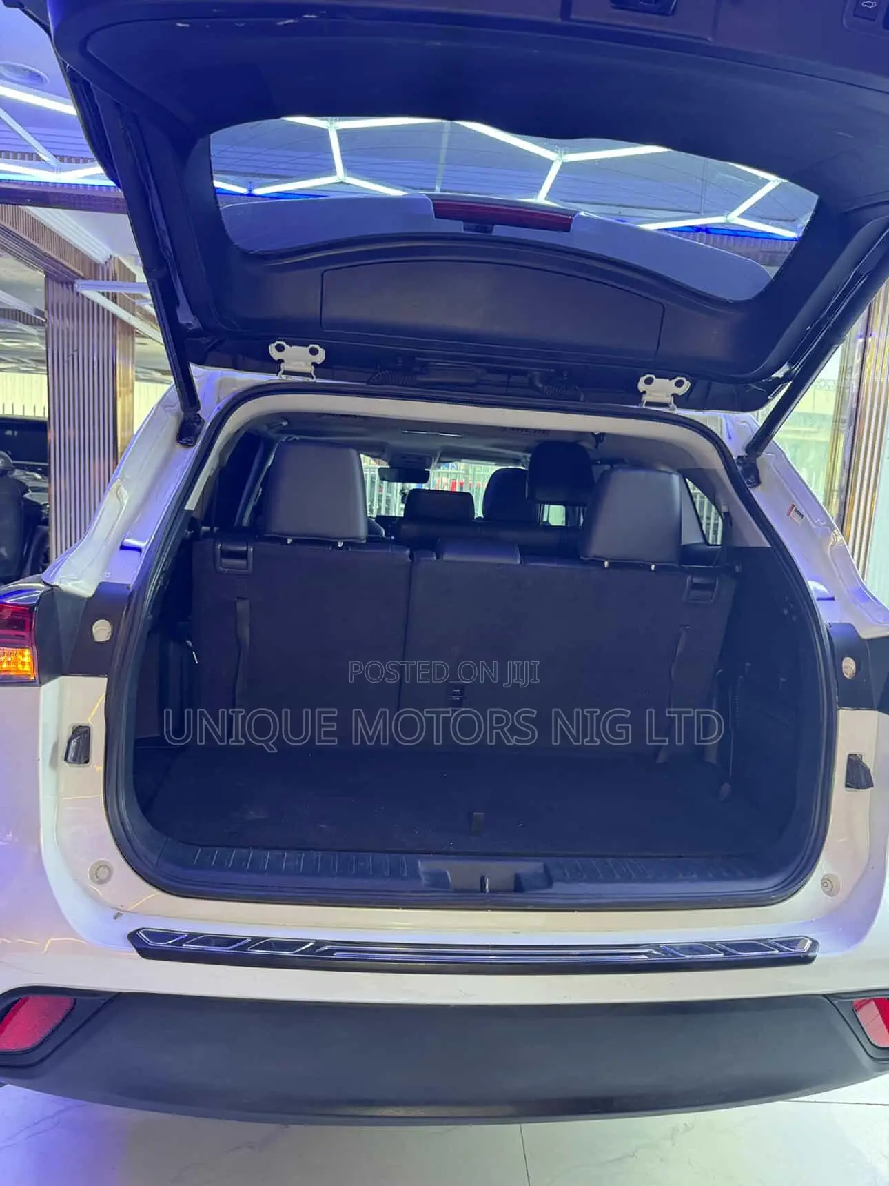 Toyota Highlander Hybrid 2024 White