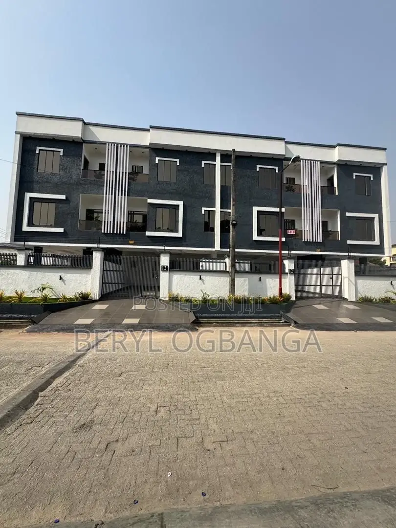 4bdrm Duplex in Lekki Phase 1 for sale