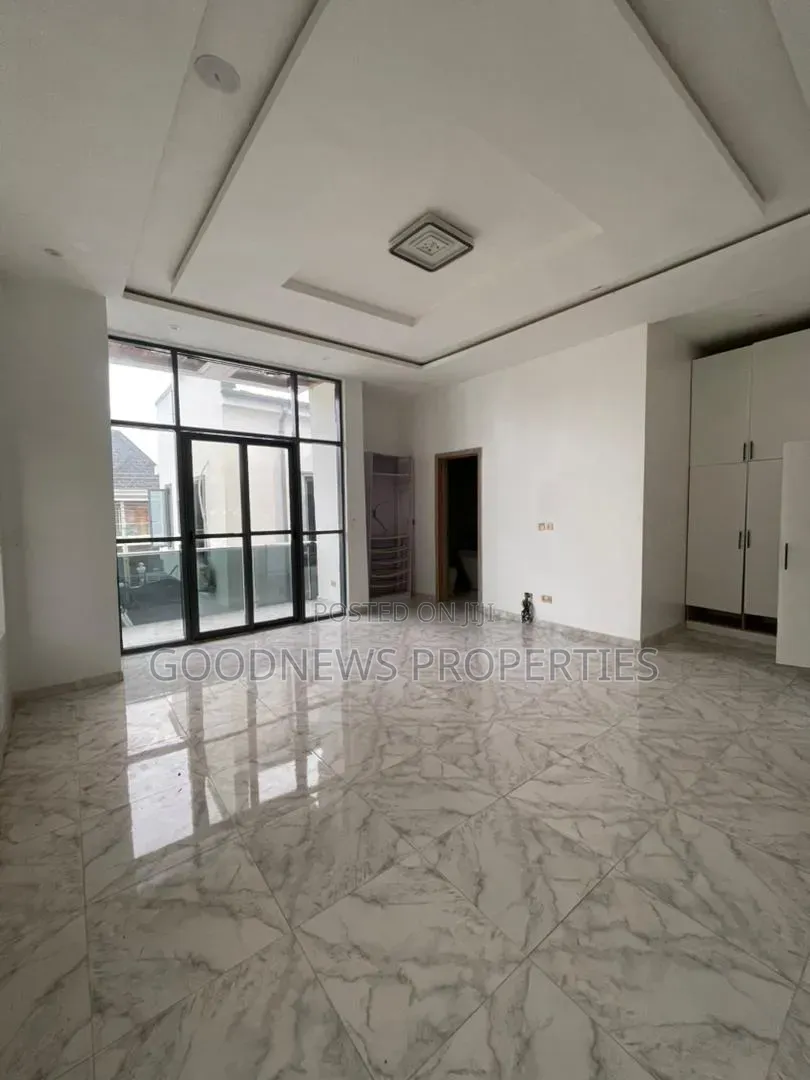4bdrm Duplex in Orchid Road, Ikota for sale