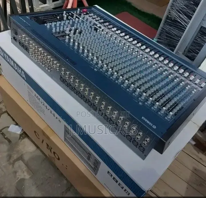 24 Channels Yamaha Mixer