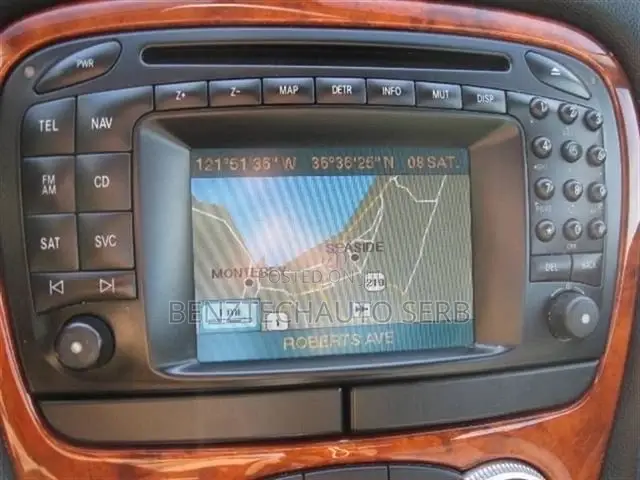 203 Mercedes Benz Stereo