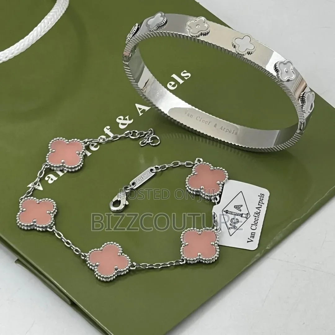 Original Van Cleef Arpels Bracelet Available in Store