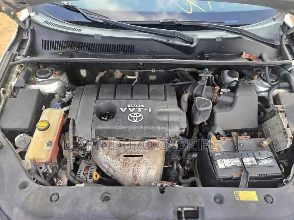 Toyota RAV4 2011 Silver