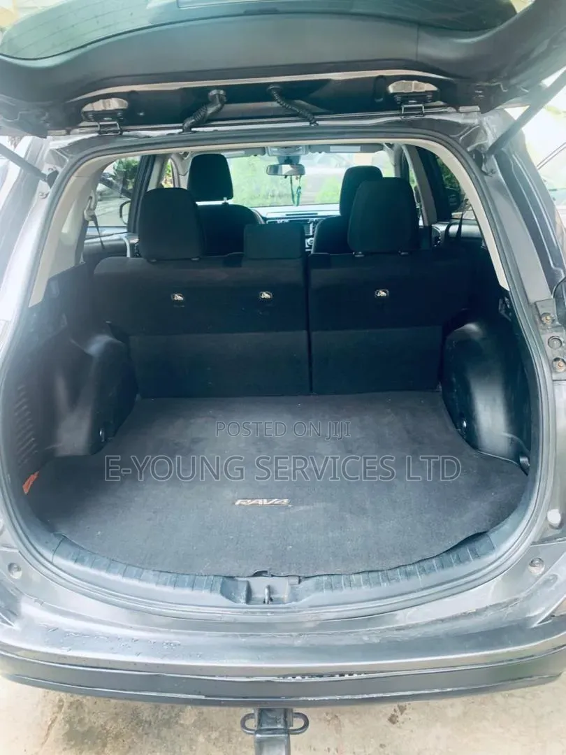Toyota RAV4 2017 Gray