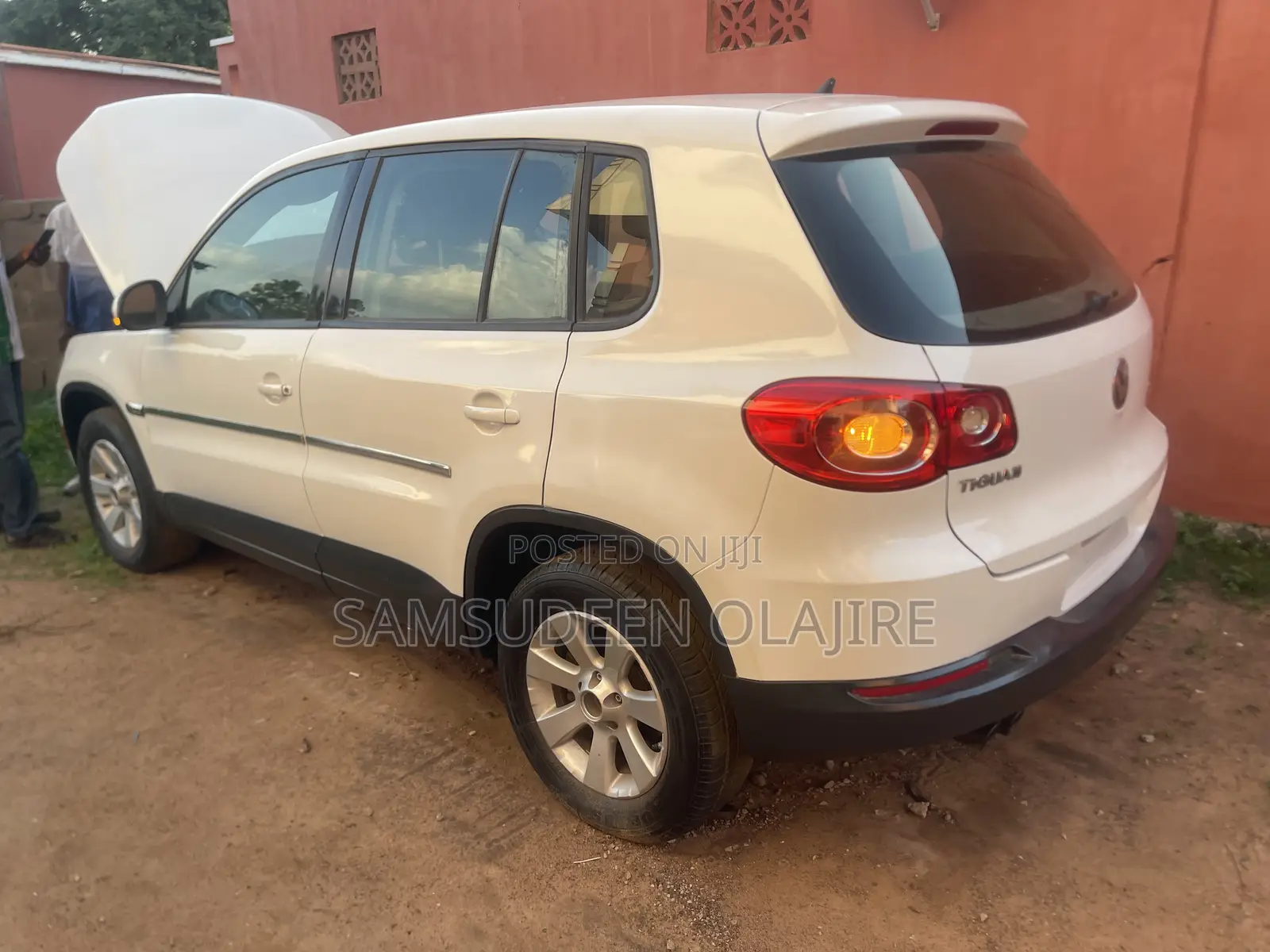 Volkswagen Tiguan 2010 White
