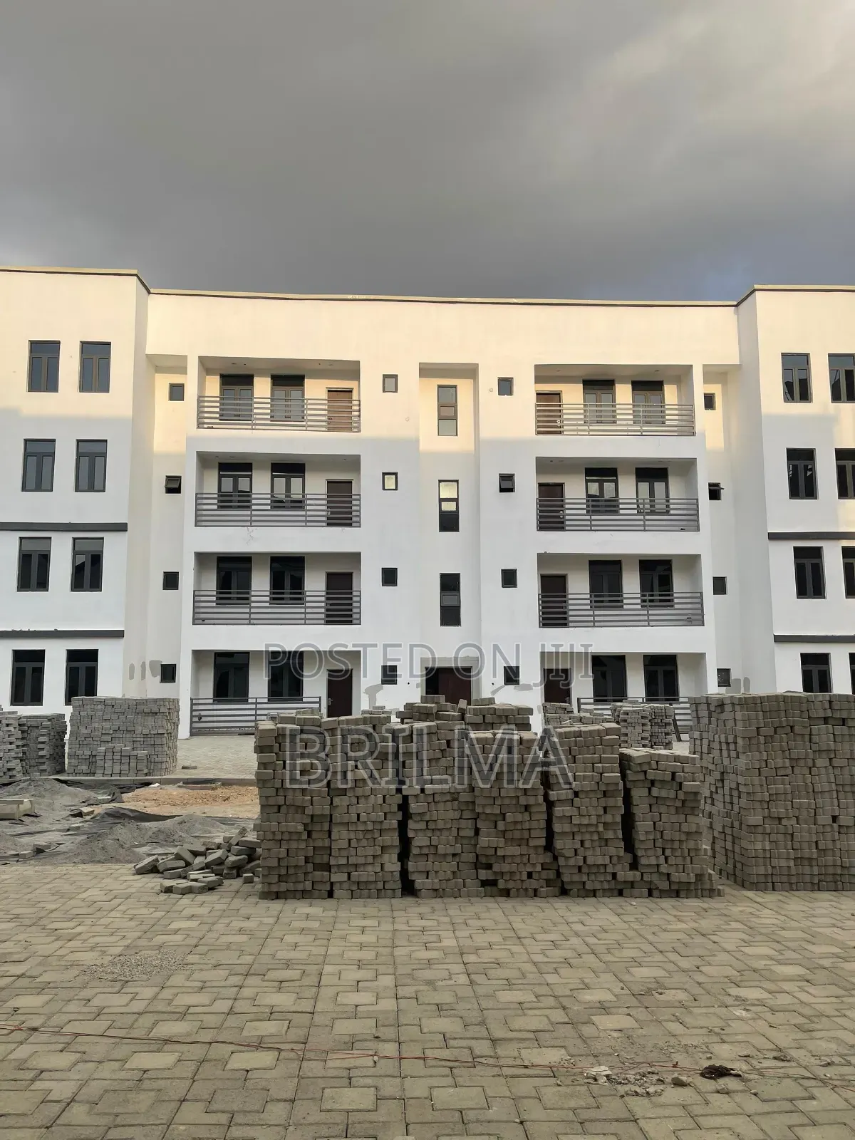 3bdrm Duplex in Mabushi for sale