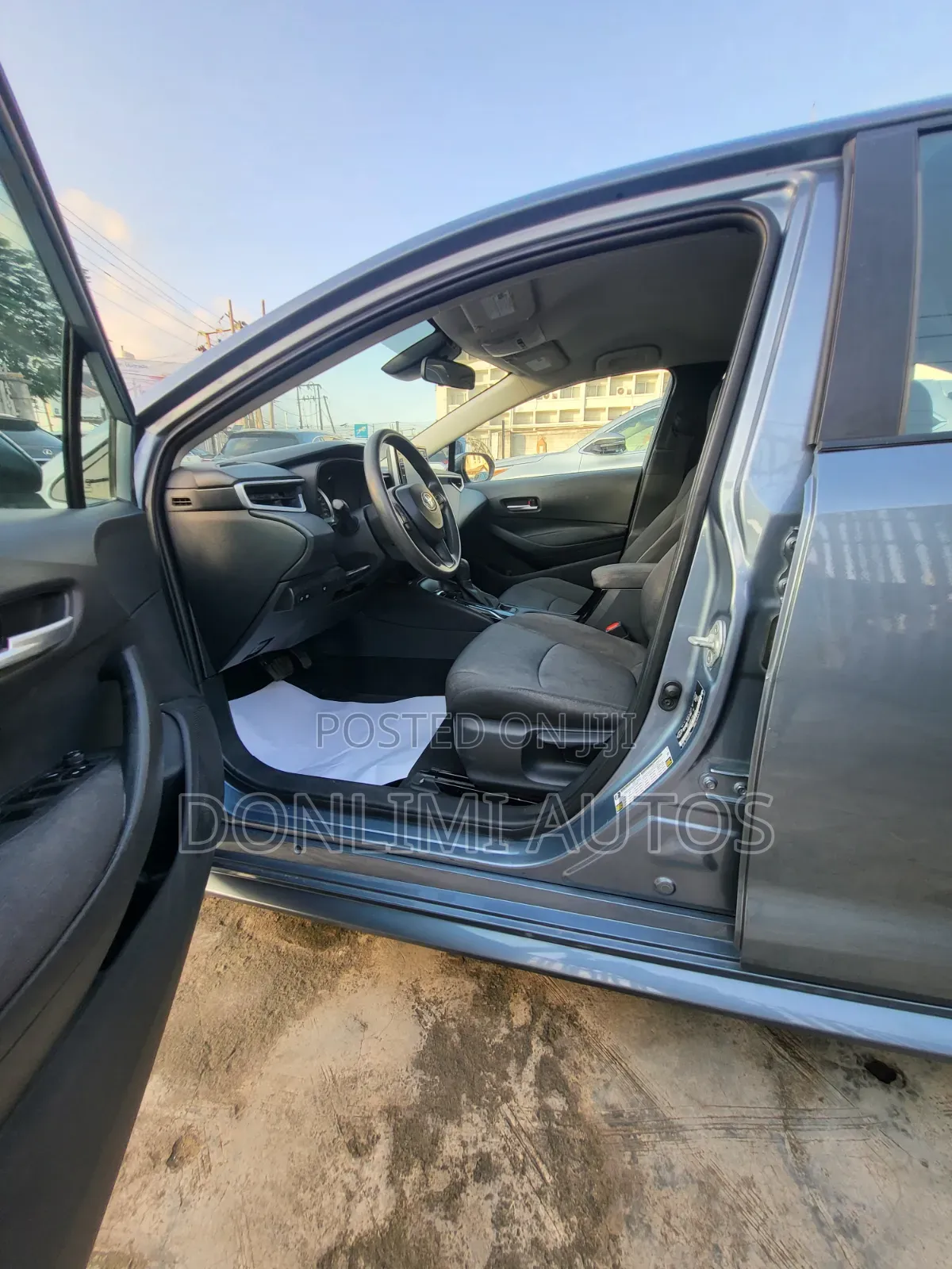 Toyota Corolla LE 2020 Blue
