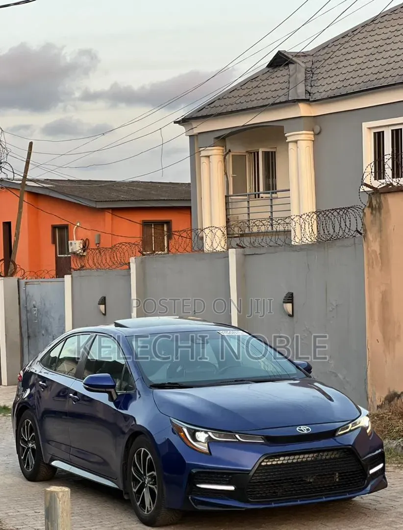 Toyota Corolla SE 2021 Blue