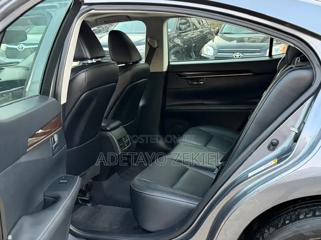 Lexus ES 350 FWD 2013 Gray