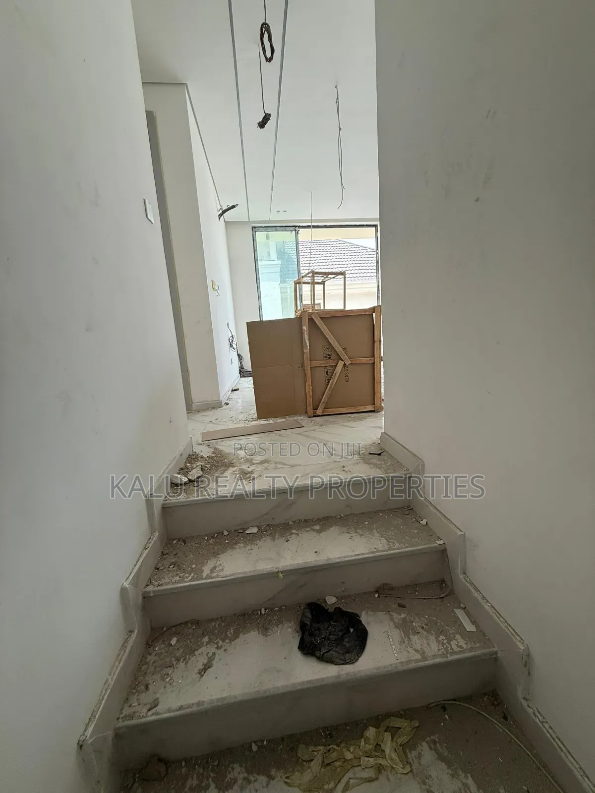 5bdrm Duplex in Ikate for rent