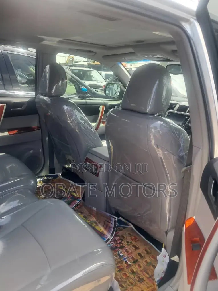 Toyota Highlander Limited 3.5l 4WD 2013 Silver