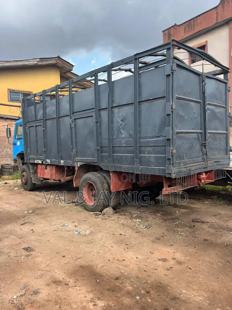 Daf 1700 Turbo Container Body Truck With Bad Engine