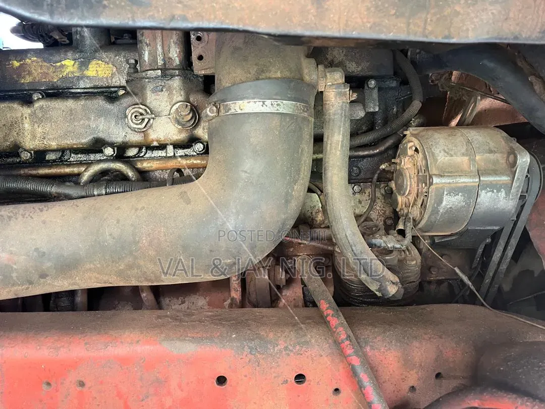 Daf 1700 Turbo Container Body Truck With Bad Engine