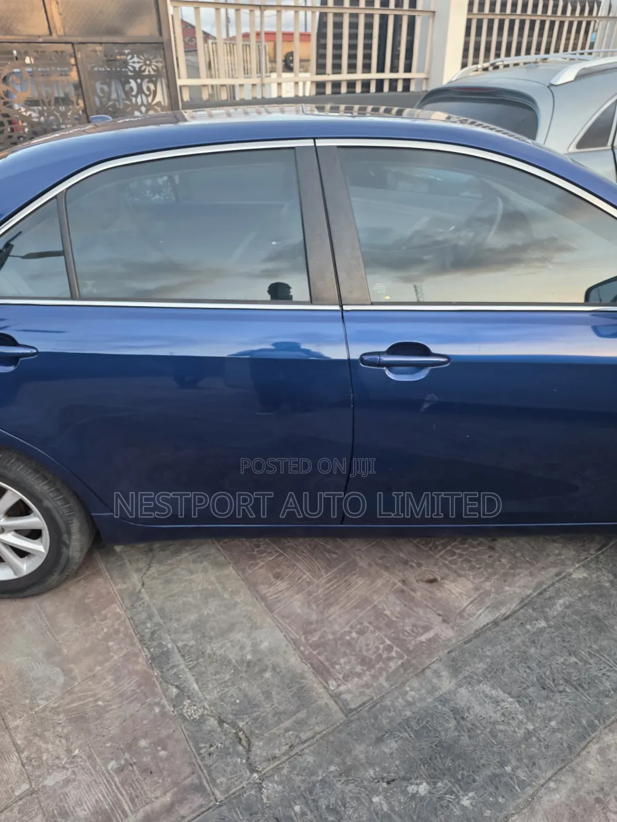 Toyota Camry XLE 4dr Sedan (2.5L 4cyl 6A) 2011 Blue