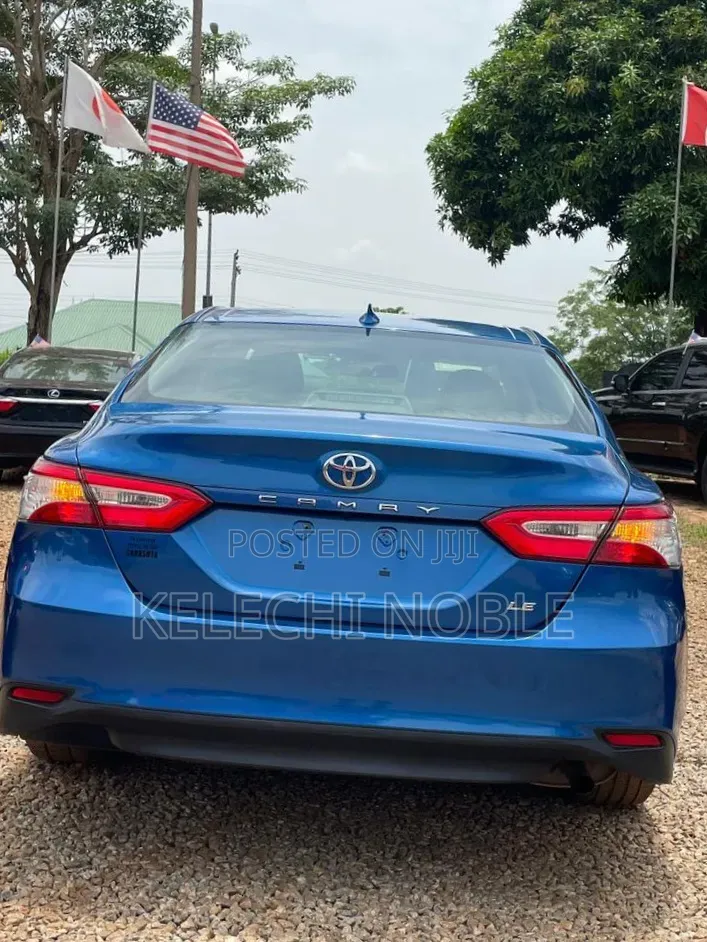 Toyota Camry LE (2.5L 4cyl 8A) 2019 Blue