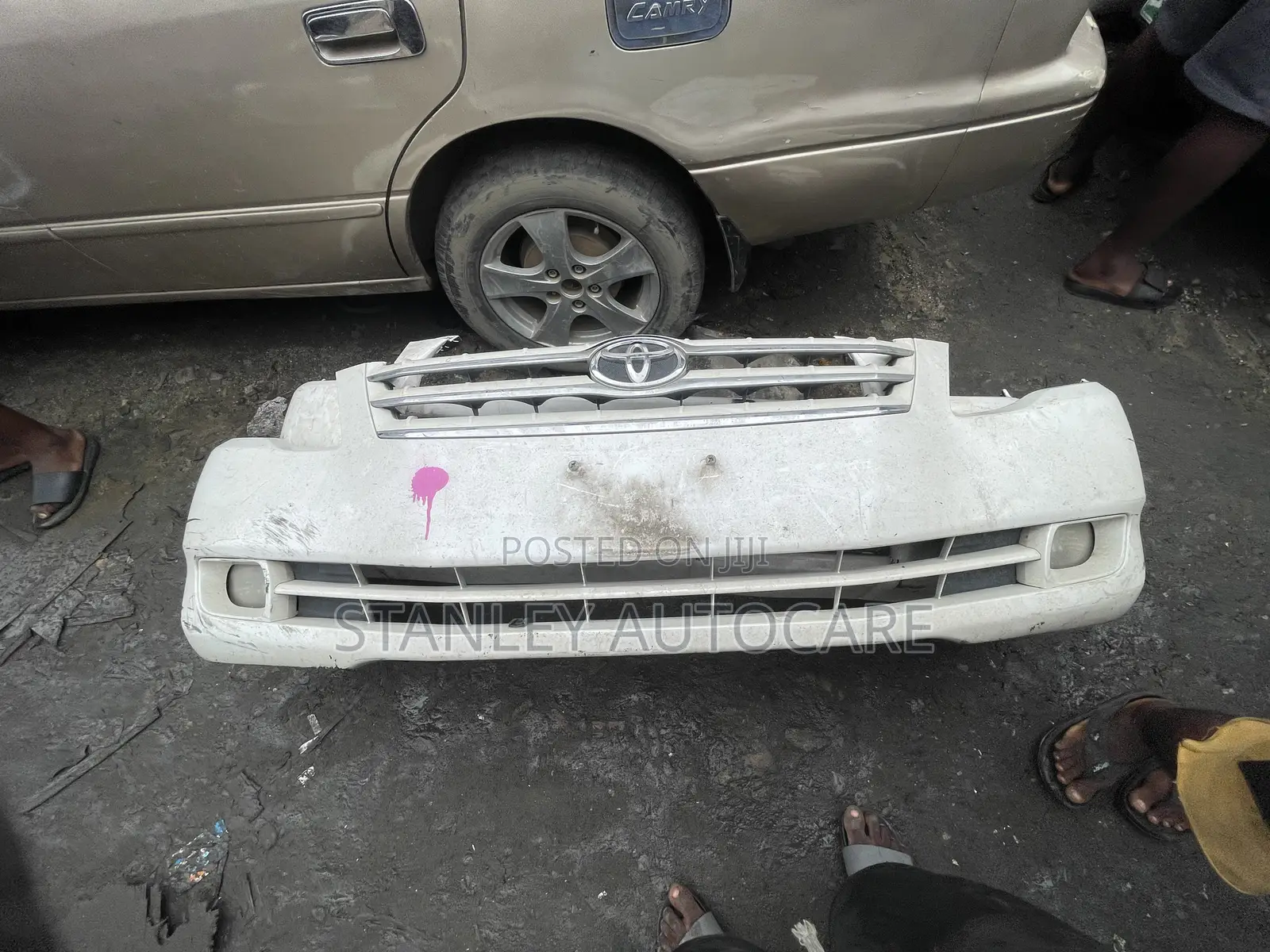 Complete Front Bumper Avalon 2006-2007