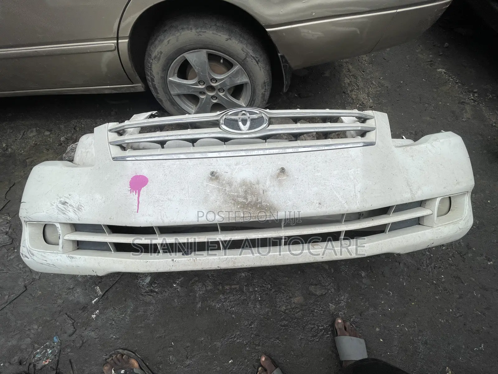 Complete Front Bumper Avalon 2006-2007