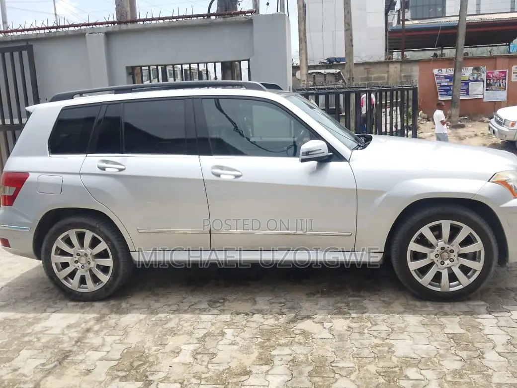 Mercedes-Benz GLK-Class 2011 Silver