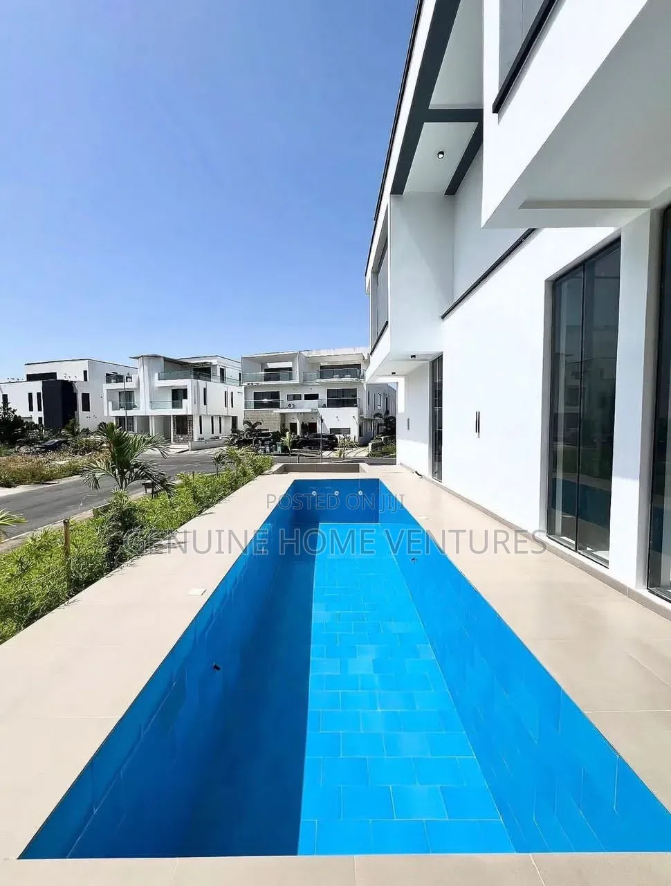 5bdrm Duplex in Ikate for sale