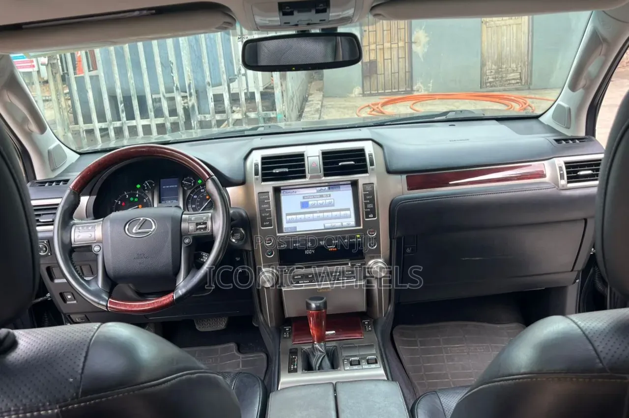 Lexus GX 2013 Black